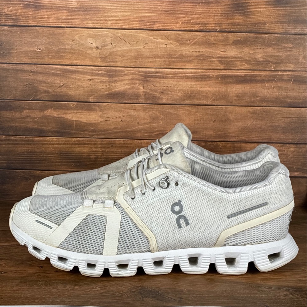 On Cloud 5 Running Shoes Womens 9 Undyed White 59.98373 Low Top Sneakers